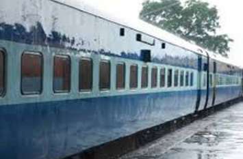Train Ticket Reservation Closed News Indian Railway ने दशहरा, दीवाली के पहले ट्रेन टिकिट आरक्षण किया बंद