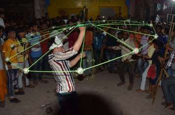 Teeja turns out on the third day of Moharram in Dholpur only in the wh पूरे भारतवर्ष में केवल धौलपुर में मोहर्रम के तीसरे दिन निकलता है तीजा .....देखें तस्वीरें