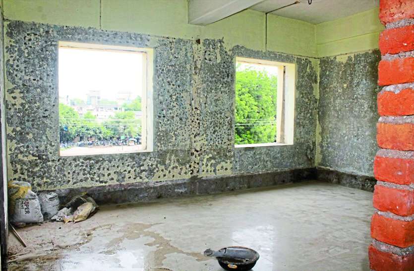 new renovated room built at gwalior railway station ग्वालियर स्टेशन पर