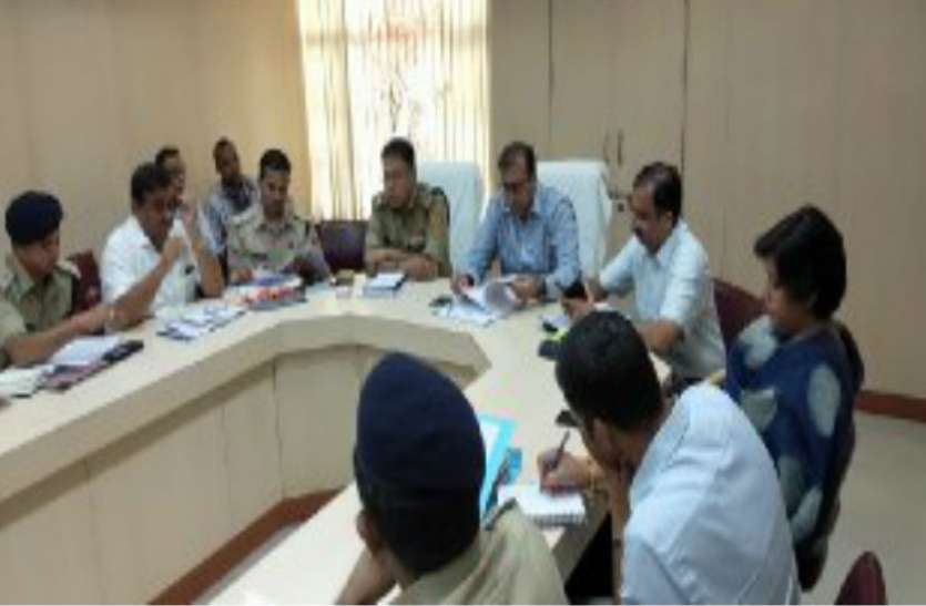 मंडलायुक्त और आईजी के इन निर्देशों का पालन हो जाए तो रामराज आ जाएगा मंडलायुक्त और आईजी के इन निर्देशों का पालन हो जाए तो रामराज आ जाएगा
