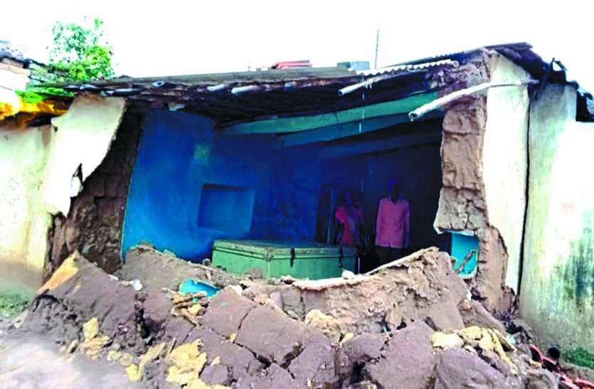 MP में कहर बनी बारिश: कहीं वाहन डूबे तो कहीं रोड हुए बंद
