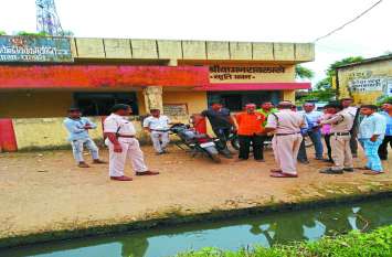 Principal sent legal notice to 8 students complaining of bribe घूस लेने की शिकायत करने वाले 8 छात्रों को प्राचार्य ने भेजा लीगल नोटिस, माफी नहीं मांगने पर 5 लाख की मानहानि का दावा