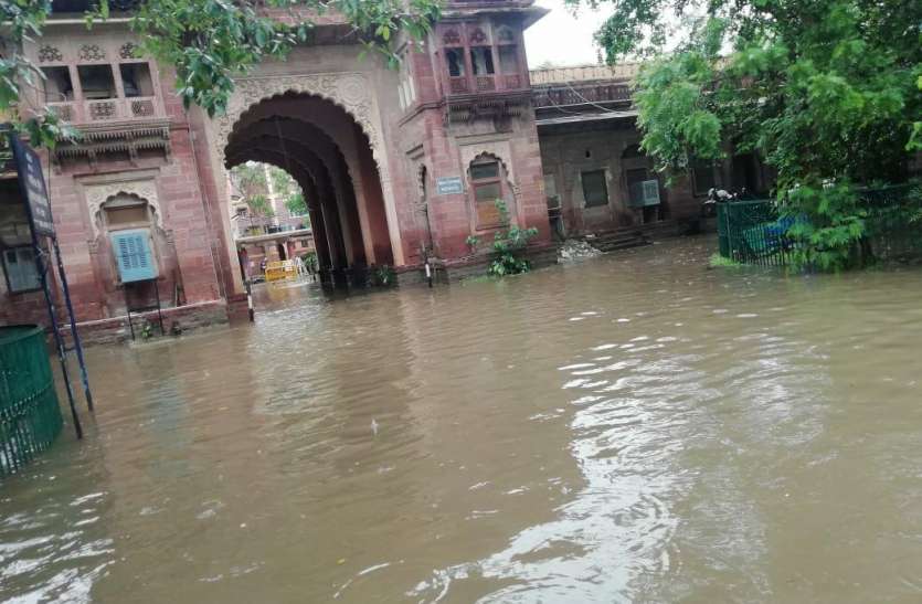 water drainage system महाराजपुर के रहवासियों के लिए खुशखबरी, दशकों पुरानी समस्या से मिल गई परमानेंट निजात