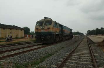jaipur sikar rail marg par dodhengi gadian 15 अक्टूबर तक टे्रनों को दौड़ाने की कवायद