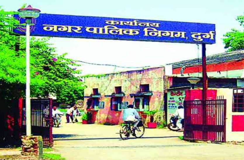 राशन कार्ड ड्यूटी में लापरवाही करने वाले दो कर्मी निलंबित, कमिश्नर के आदेश को ले लिया था हल्के में राशन कार्ड ड्यूटी में लापरवाही करने वाले दो कर्मी निलंबित, कमिश्नर के आदेश को ले लिया था हल्के में