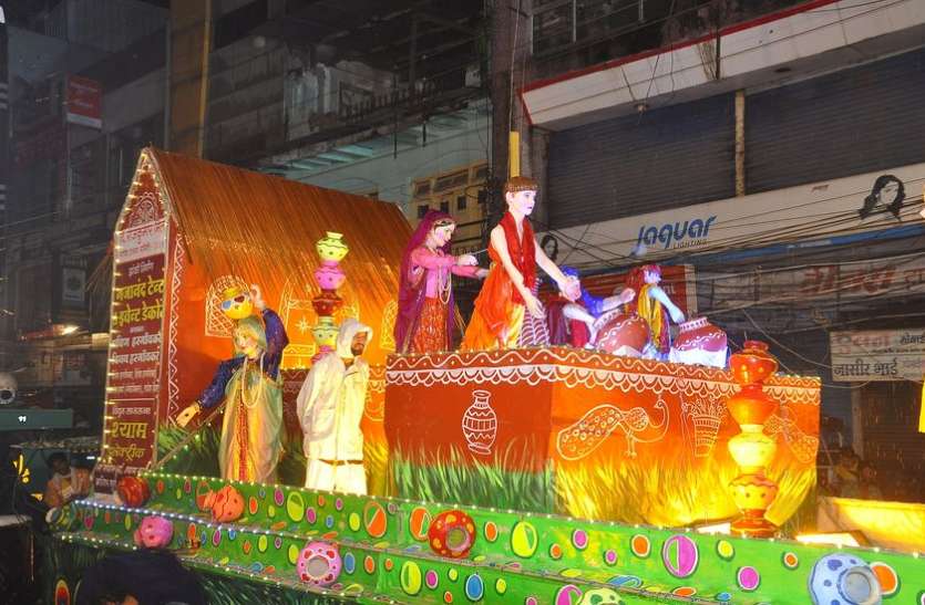 अनंत चतुर्दशी : इंदौरियों के आगे नतमस्तक इंद्रदेव अनंत चतुर्दशी : इंदौरियों के आगे नतमस्तक इंद्रदेव