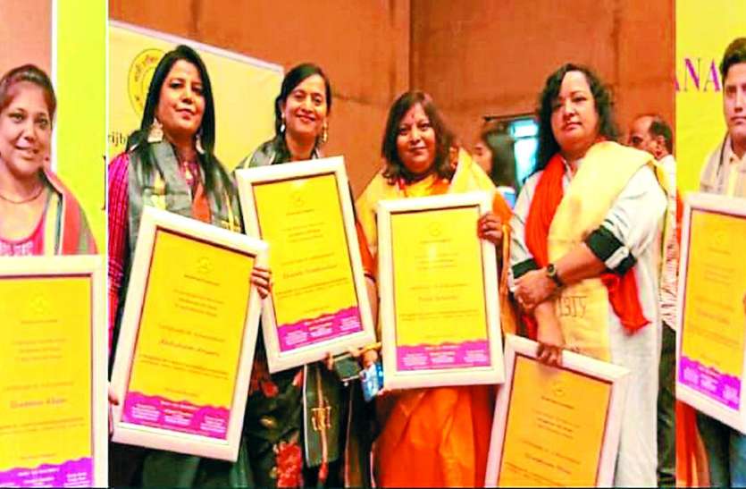 प्रदेश की 51 प्रतिभावान सशक्त महिलाओं में रतलाम की छह महिलाएं हुई सम्मानित प्रदेश की 51 प्रतिभावान सशक्त महिलाओं में रतलाम की छह महिलाएं हुई सम्मानित