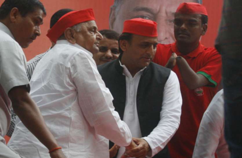 Akhilesh Yadav ...तो इसलिए अखिलेश यादव ने चाचा शिवपाल के खिलाफ लिया कड़ा एक्शन, पार्टी के इस बड़े नेता ने किया खुलासा