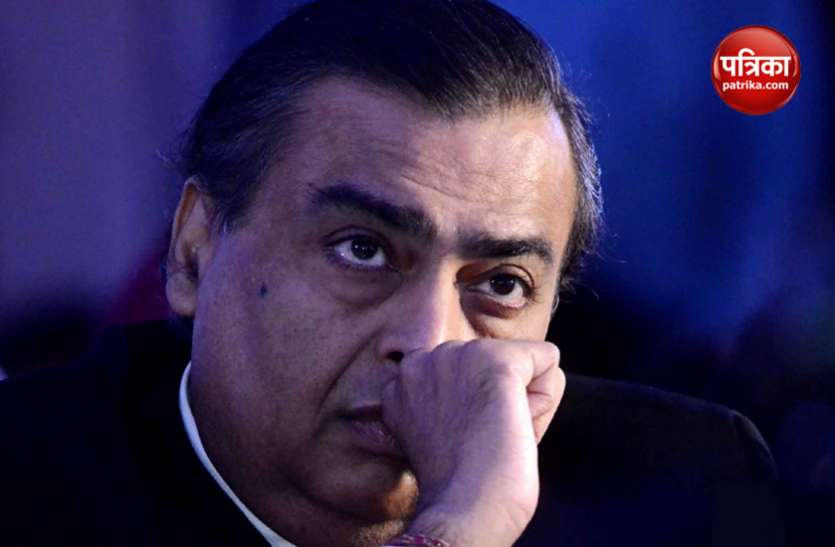 mukesh.jpg मुकेश अंबानी के लिए बुरी खबर, इनकम टैक्स डिपार्टमेंट ने भेजा नोटिस