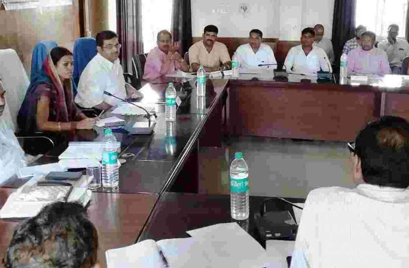 पंचायतों को करना होगा कचरा निस्तारण स्थल एवं नालियों के पानी के निस्तारण स्थल का निर्धारण पंचायतों को करना होगा कचरा निस्तारण स्थल एवं नालियों के पानी के निस्तारण स्थल का निर्धारण