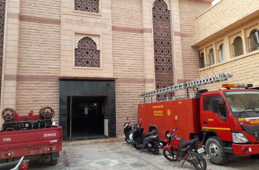 फलोदी नगर पालिका फलोदी नगरपालिका के 40 वार्डों में 38765 मतदाता