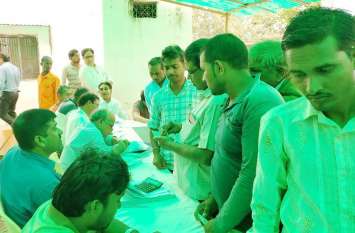 Lokadalat in Singrauli: Bank, Electricity, nagar nigam get big revenue लोक अदालत ने बांटी राहत, सहमति से निपटे 193 प्रकरण, 380 को मिला लाभ
