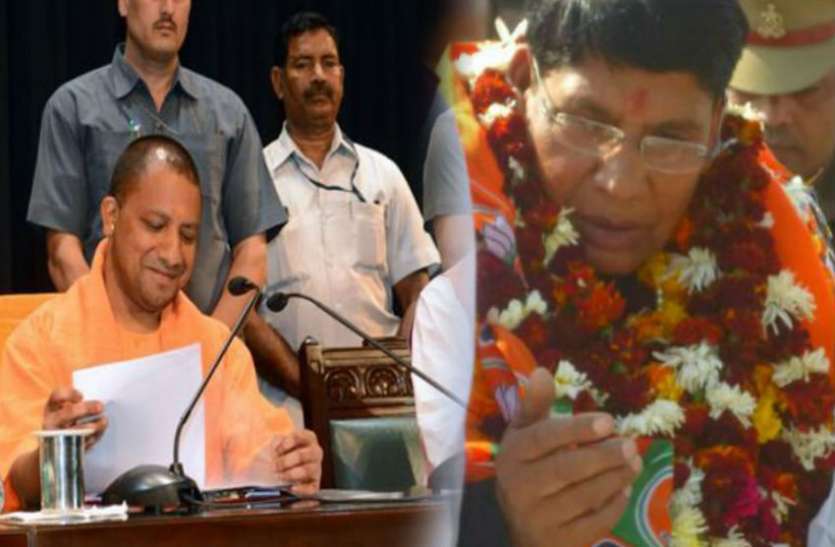 राज्यमंत्री ने Builders से कहा- चिन्ता मत करो, मुख्यमंत्री से करूंगा बात राज्यमंत्री ने Builders से कहा- चिन्ता मत करो, मुख्यमंत्री से करूंगा बात