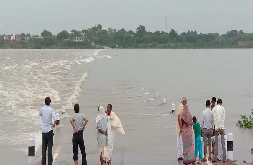 चम्बल-बनास फिर उफनी, आधा दर्जन से ज्यादा बांध लबालब चम्बल-बनास फिर उफनी, आधा दर्जन से ज्यादा बांध लबालब