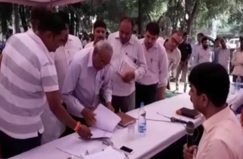 shamli dm akhilesh kumar news VIDEO: प्रशासन का बड़ा कदम, अब अवैध कब्जे के लिए जिम्मेदार होंगे ये अधिकारी, यह होगी कार्रवाई