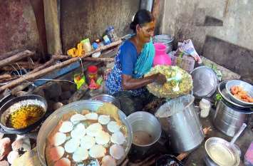 woman aged 70 serve free idli-sambar to poor: Rameshwaram Rani, Idli Rameshwaram: अग्नि तीर्थम की ये अम्मा गरीब लोगों को मुफ्त में खिलाती है इडली-सांभर