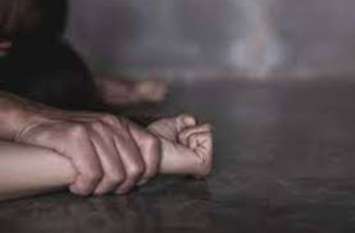 Wife raped: Wife raped by forest department driver पत्नी को घर पर अकेला छोड़ पति आया था शहर, लौटा तो पत्नी सिसकती हुई बोली- वन विभाग के ड्राइवर ने किया दुष्कर्म
