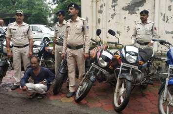 Mobile was devoured and was caught by a vicious crook VIDEO मोबाइल ने चुगली की और धरा गया शातिर बदमाश