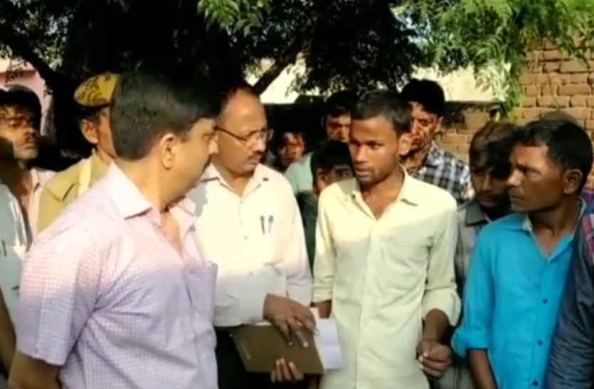 sham.jpg Breaking News: हवन सामग्री प्रवाह कर यमुना में नहा रहे 6 युवक डूबे, 3 की हुई मौत, सरकार ने मुआवजे का किया ऐलान- देखें वीडियाे
