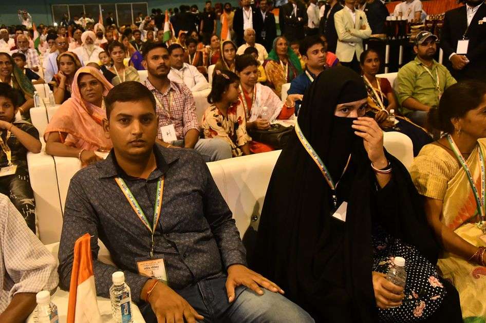 ‘अपने गिरेबान में झांके पाक, खंड खंड हो जाएगा’