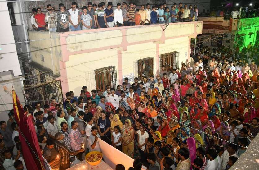 साहिल के घर पर सन्नाटा, घर का चिराग बुझने से परिवार सदमे में साहिल के घर पर सन्नाटा, घर का चिराग बुझने से परिवार सदमे में