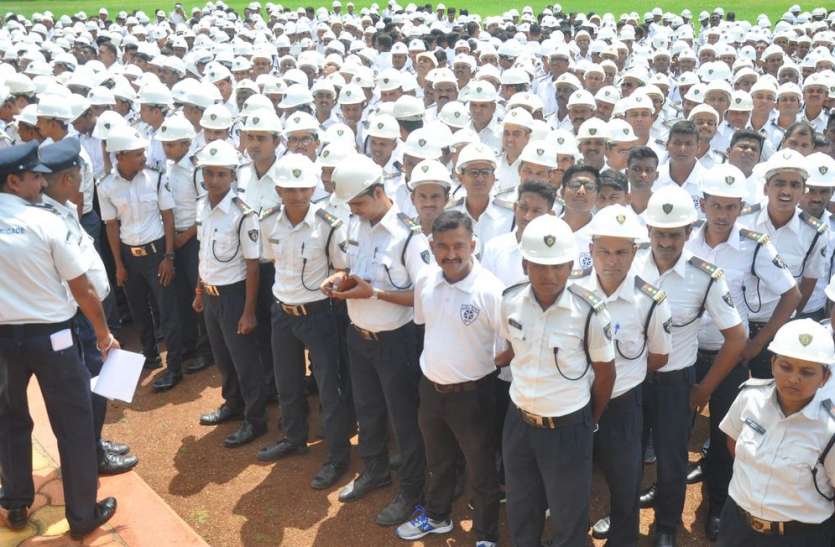 आज से नए नियमों के मुताबिक चालान काटेगी ट्रैफिक पुलिस आज से नए नियमों के मुताबिक चालान काटेगी ट्रैफिक पुलिस