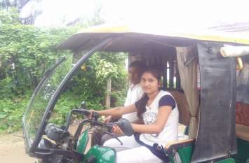 Daughters appreciated seeing father's work and hard work पिता के कार्य व कठिन परिश्रम देख बेटियों ने की सराहना