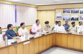 Environment Minister holds meeting of officials at NTPC in Singrauli कंपनियों को पर्यावरण मंत्री ने दी हिदायत, जानिए पूरा मामला