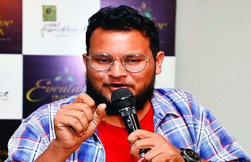 Standup Comedy : शहर को गुदगुदाने के बाद पूरे देश को हंसा रहे ये तीन युवा, एक शो के मिलते हैं 10-20 हजार रुपए