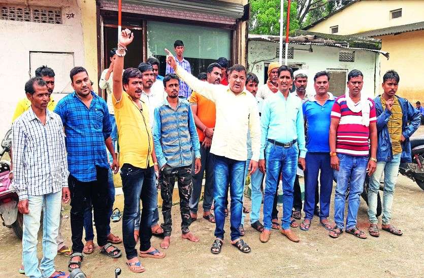 प्रदेश सरकार की नई रेत नीति के विरुद्ध 20 को करेंगे प्रदर्शन प्रदेश सरकार की नई रेत नीति के विरुद्ध 20 को करेंगे प्रदर्शन