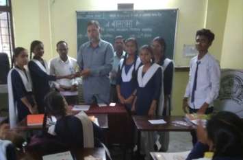 Kavi Sammelan लहरों से डरकर नौका पार नहीं होती...