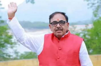BJP MP Mahendra Nath not spend a rupee for Mughalsarai in 5 years Truth of development: मुगलसराय नगर पालिका परिषद के विकास को सांसद ने 5 साल में नहीं दी फूटी कौड़ी