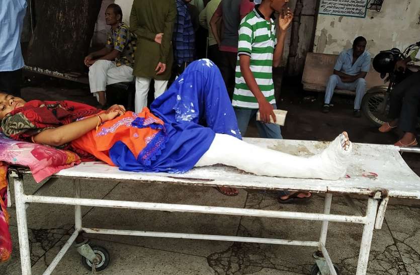 बाढ़ के हालातों से पसीजा दिल, आज काम पर लौटेंगे ठेका श्रमिक बाढ़ के हालातों से पसीजा दिल, आज काम पर लौटेंगे ठेका श्रमिक