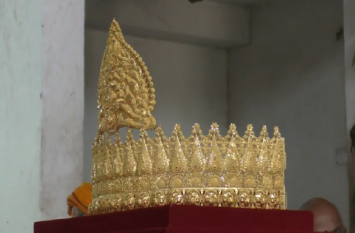 Gold Crown gift to Sanket Mochan mandir before PM Modi Birthday पीएम नरेन्द्र मोदी के लिए बजरंग बली को चढ़ाया गया सवा किलो का स्वर्ण मुकुट, पूरा हुआ संकल्प