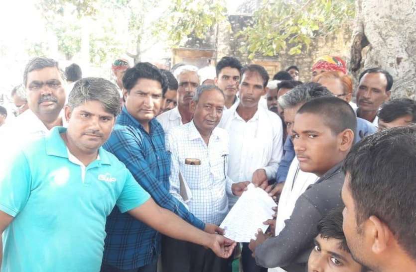 बैंक प्रबंधक पर किसान को आत्महत्या के लिए उकसाने का मामला दर्ज बैंक प्रबंधक पर किसान को आत्महत्या के लिए उकसाने का मामला दर्ज