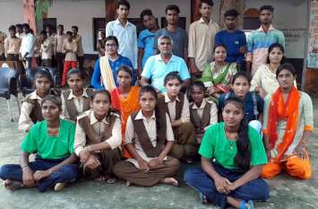 Two dozen students selected for state level competition दो दर्जन विद्यार्थियों का राज्य स्तरीय प्रतियोगिता के लिए हुआ चयन, स्कूल प्रबंधन ने किया सभी खिलाडिय़ों का सम्मान