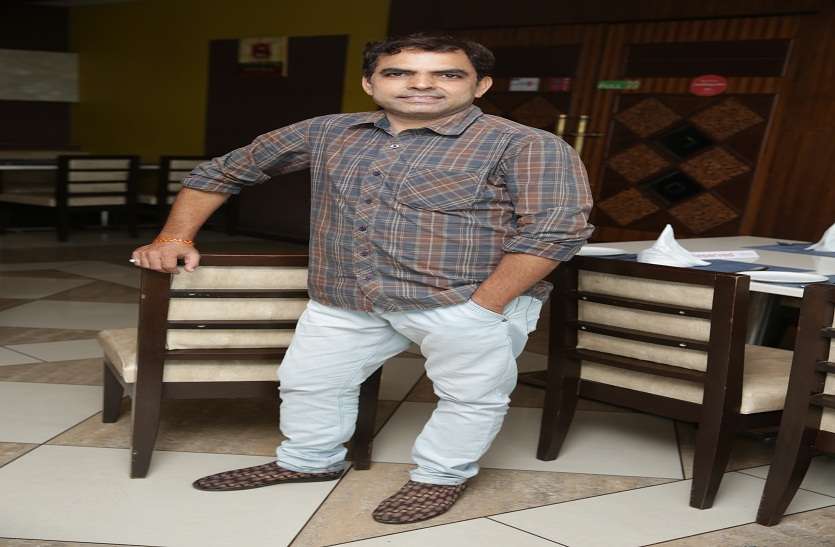 थिएटर की रोशनी में ढूंढा अपना कॅरियर, इसी की बदोलत मिला बिस्मिल्ला अवॉर्ड थिएटर की रोशनी में ढूंढा अपना कॅरियर, इसी की बदोलत मिला बिस्मिल्ला अवॉर्ड