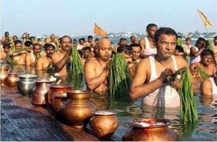 दिन में केवल इन 2 समय ही पितृ पक्ष में श्राद्ध कर्म करना चाहिए और इस समय तो भूलकर भी न करें