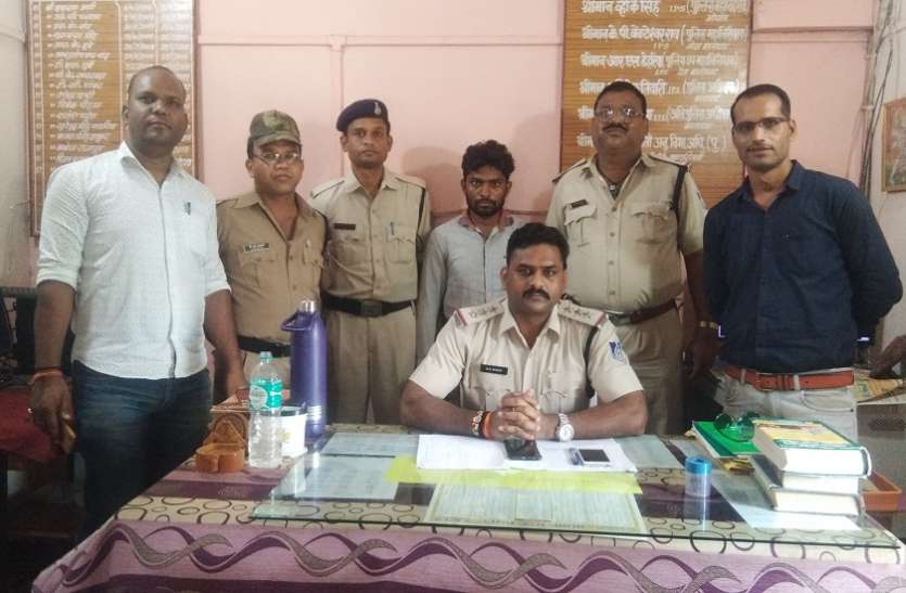 एक माह से फरार देहशोषण का आरोपी गिरफ्तार, पहुंचा जेल एक माह से फरार देहशोषण का आरोपी गिरफ्तार, पहुंचा जेल