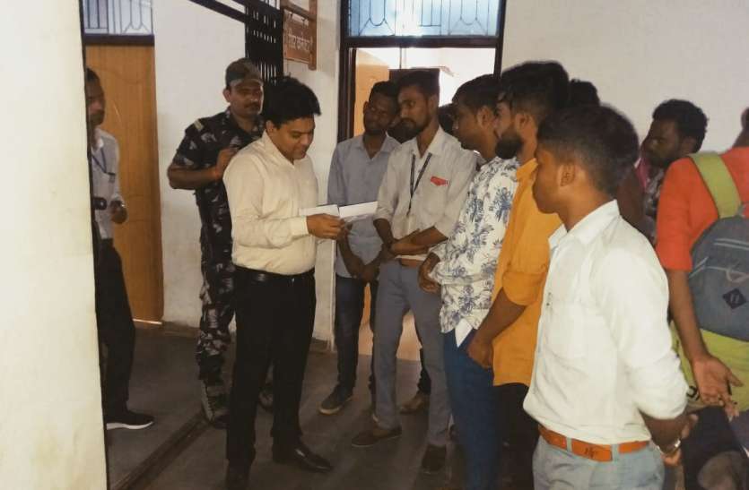 अन्य पिछड़ा वर्ग पोस्टमैट्रिक बालक/बालिका छात्रावास खोले जाने गुहार अन्य पिछड़ा वर्ग पोस्टमैट्रिक बालक/बालिका छात्रावास खोले जाने गुहार