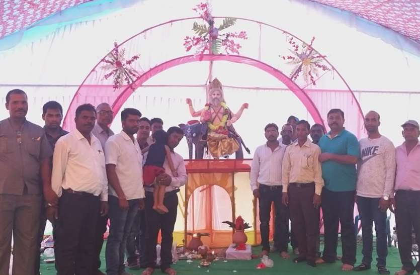 Devashilpi Vishwakarma Jayanti celebrated with great pomp धूमधाम से मनाई गई देवशिल्पी विश्वकर्मा जयंती