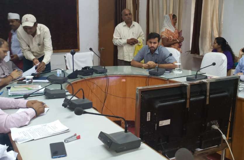 Demand for cancellation of mineral lease and removal of crusher खनिज लीज निरस्त करने व क्रेशर हटाने की मांग
