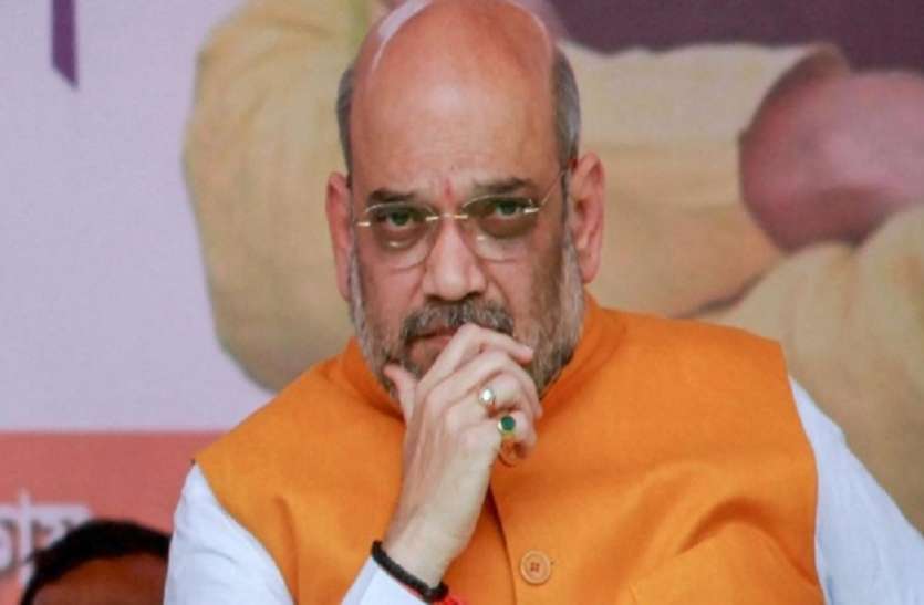 amit_shah.jpg अमित शाह ने कांग्रेस पर साधा निशाना, कहा- 'यूपीए सरकार के पीएम को कोई पीएम ही नहीं मानता था'
