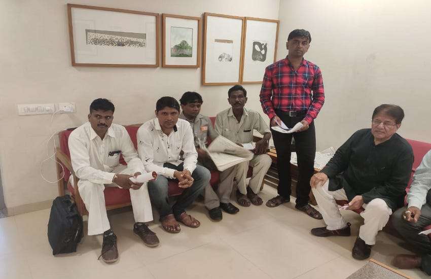 Ahmedabad: नए ट्रैफिक नियमों में राहत न मिलने से जानों कौन है नाराज, किसने दी चेतावनी