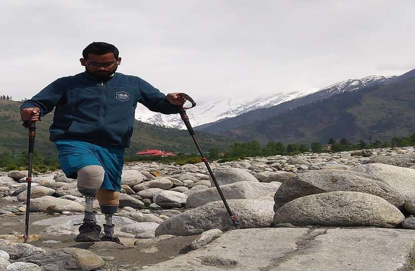 Disabled Mountaineer Chitrasen दोनों पैर से विकलांग यह युवक अपने कदमों में झुकाएगा अफ्रीका की सबसे ऊंची चोटी को