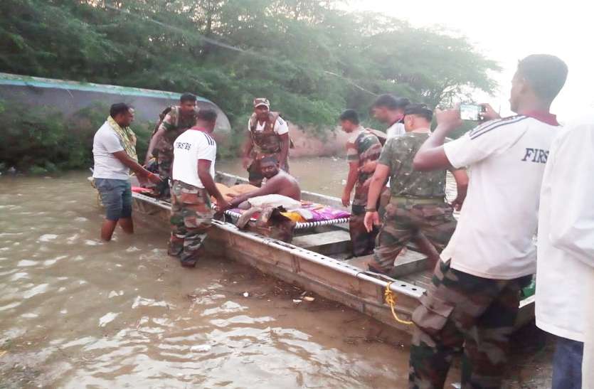 chambal river water level crosses danger point causes flood in ater