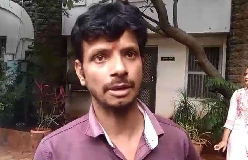 ट्रैफिक पुलिस का कमाल, ऑटो चालक एक चालान भरने गया तो 19 और पकड़ा दिए, देखें VIDEO