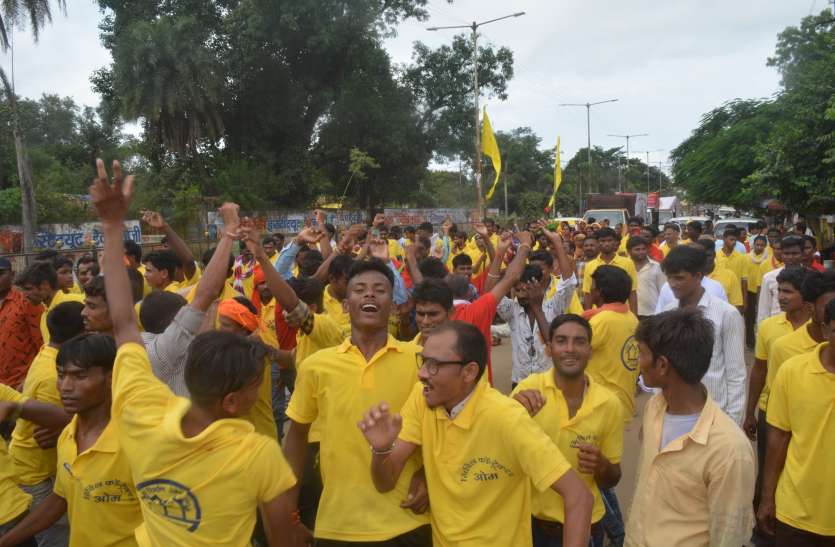 भगवान विश्वकर्मा जयंती पर ऑवलाझरी विश्वकर्मा मंदिर में हुआ हवन-पूजन भगवान विश्वकर्मा जयंती पर ऑवलाझरी विश्वकर्मा मंदिर में हुआ हवन-पूजन