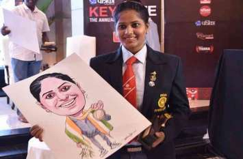 nidhi singh win silver medal in international championship in Canada कनाडा में रजत पदक जीतकर अंन्र्तराष्ट्रीय खिलाड़ी निधि सिंह ने बढ़ाया भारत का मान
