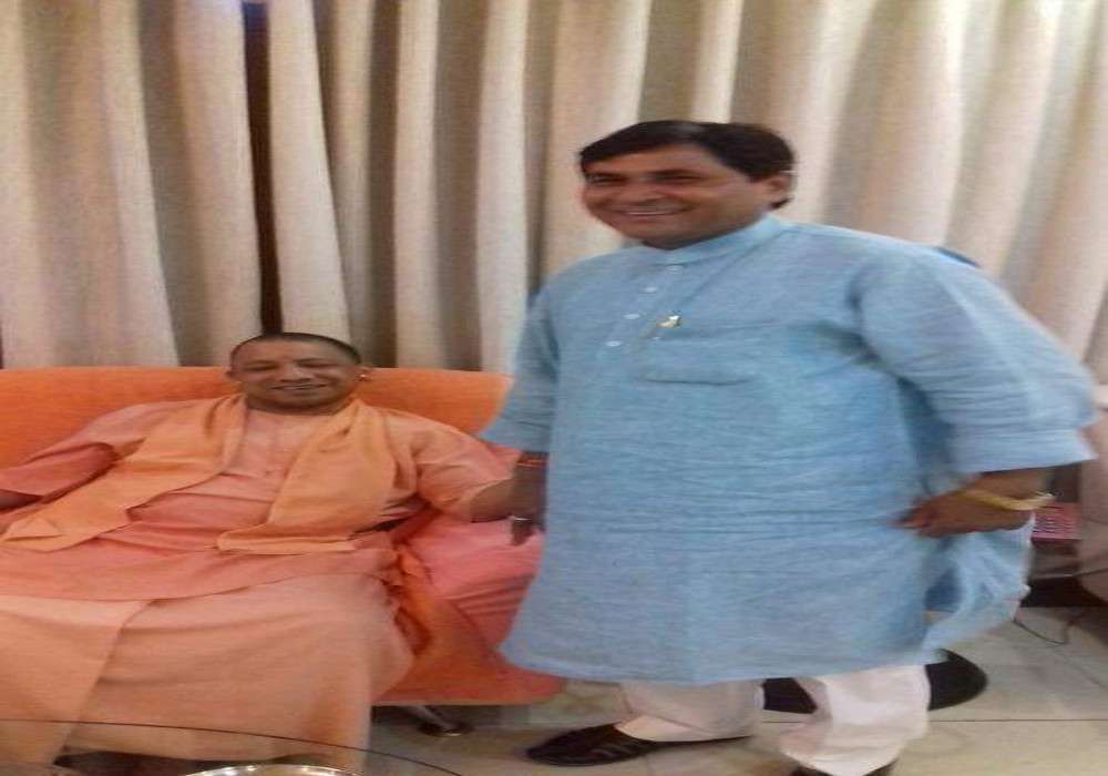 भाजपा विधायक ने कहा तुमको मंत्री भी नहीं बचा पाएंगे, एक दिन पहले दरोगा को थाने में घुसकर मारने की दी धमकी